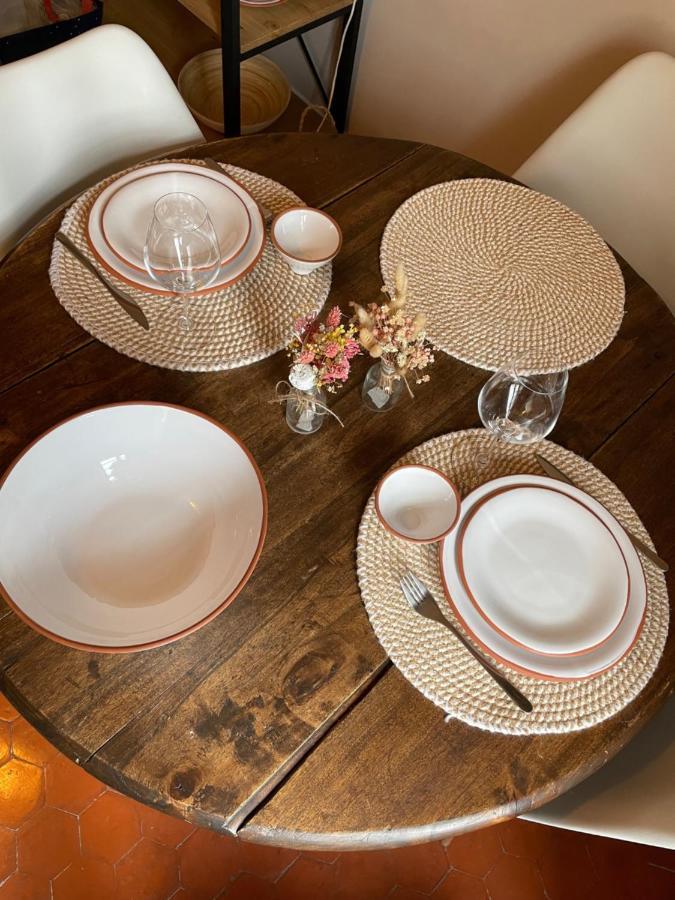 L'Ecrin De Mona Au Coeur De Lourmarin Apartment ภายนอก รูปภาพ